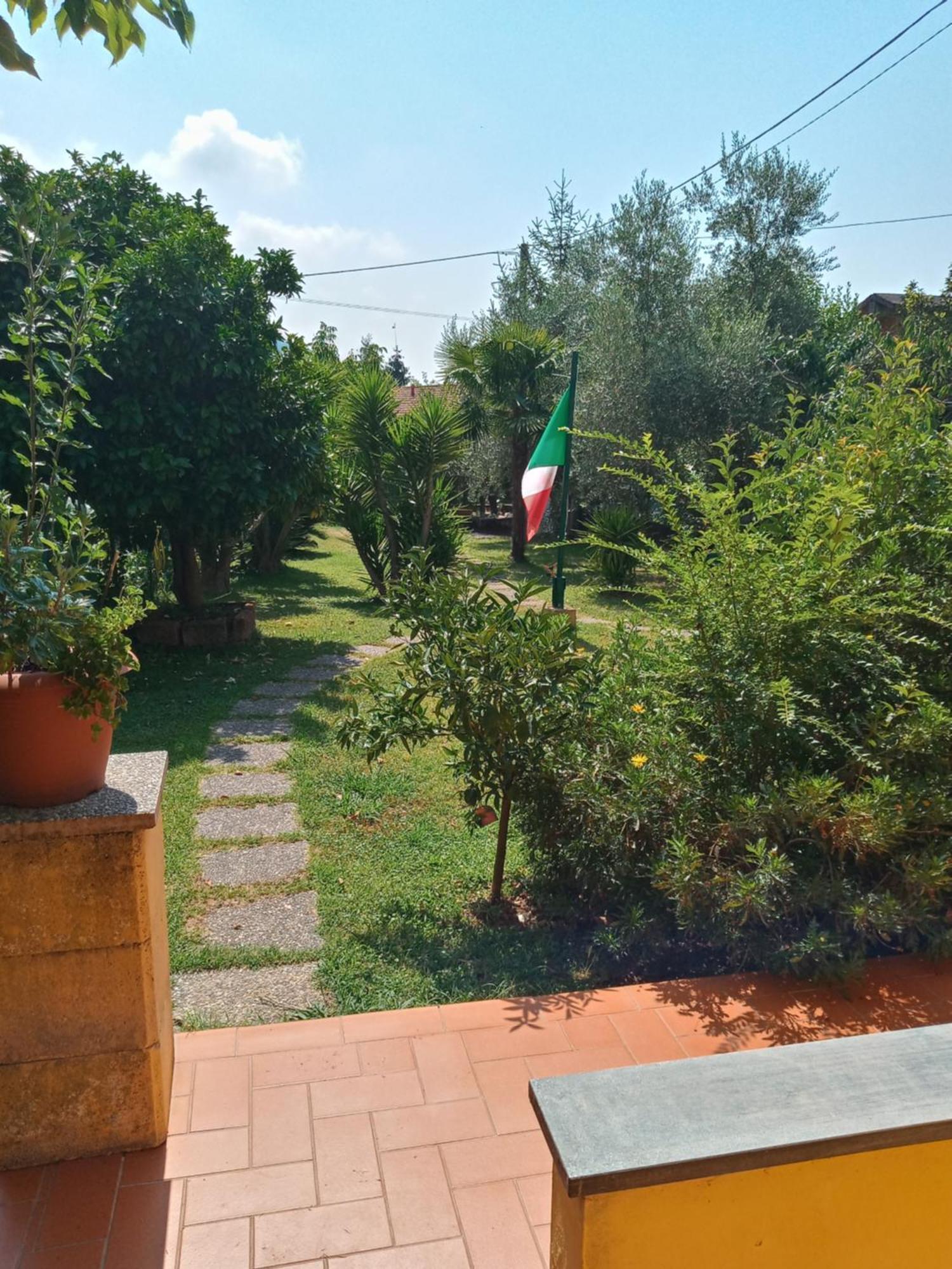B&B Villa C'Era Una Volta Marina di Massa Exterior photo
